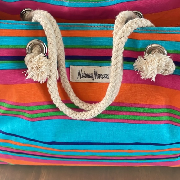 NWOT Gorgeous Neumann Marcus Tote Bag 🛍️ - Picture 2 of 11